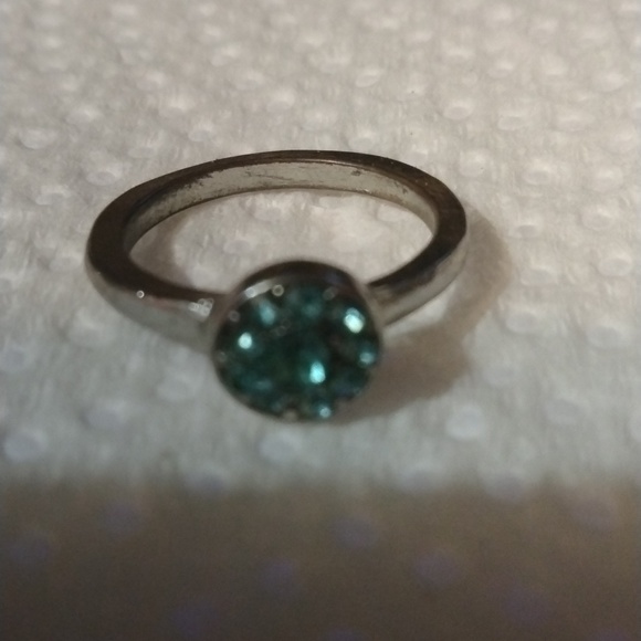 Vintage little girls ring silver tone with blue/green stones (sku 1074) - Picture 3 of 5